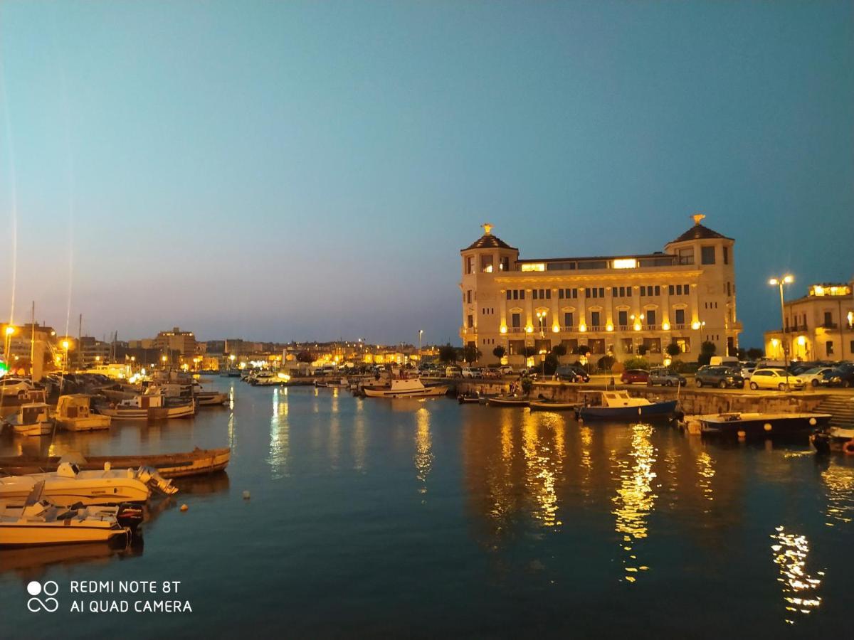 Ai Tintori Di Ortigia Villa Syracuse Exterior photo